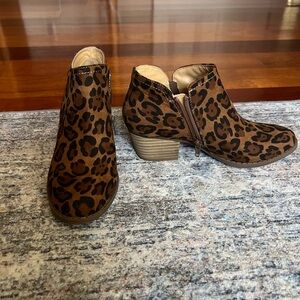 Y2K fergie brand leopard ankle boot